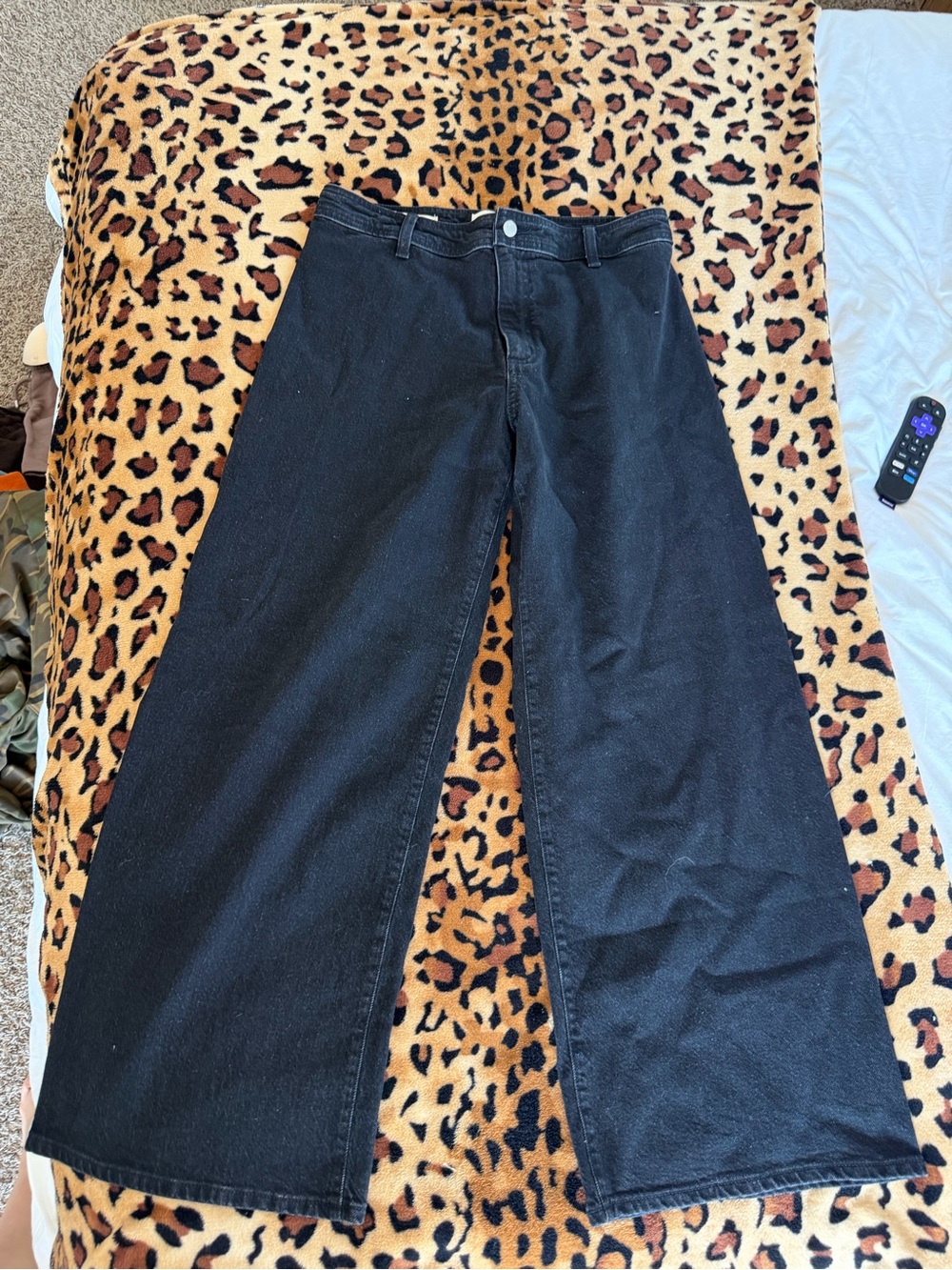 Universal Thread Womens Wide-Leg Black Jeans